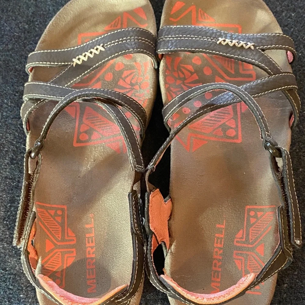 Merrell Brown and Pink Strappy Sandals with Comfort Heel Size 8 - Picture 6 of 7